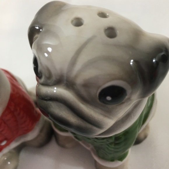 Pug salt and pepper shakers! Cutest ever! Ceramic. Excellent condition - Picture 2 of 6